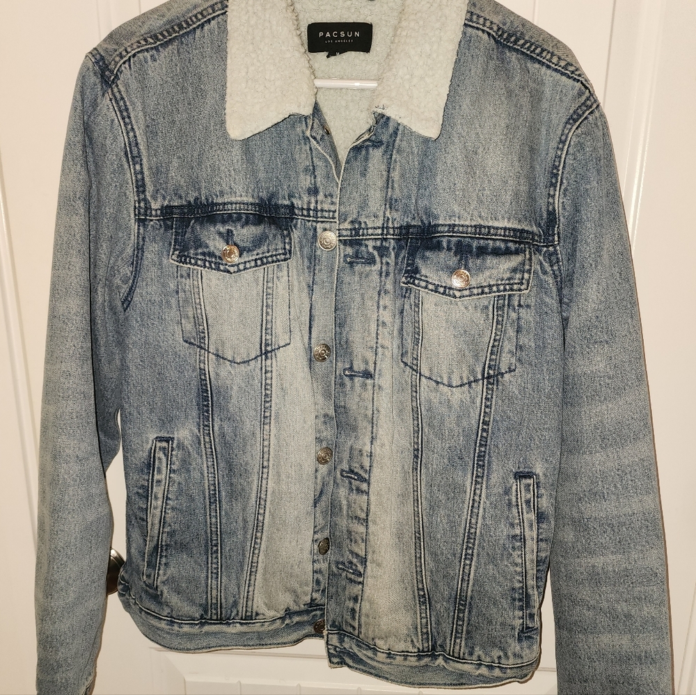 Pac Sun Denim lined jacket. Size Medium